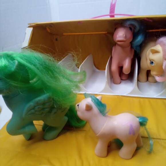 My Little Pony Vintage 80s Lot Plastic Case 5 Pony's 2 Hats - Picture 6 of 16